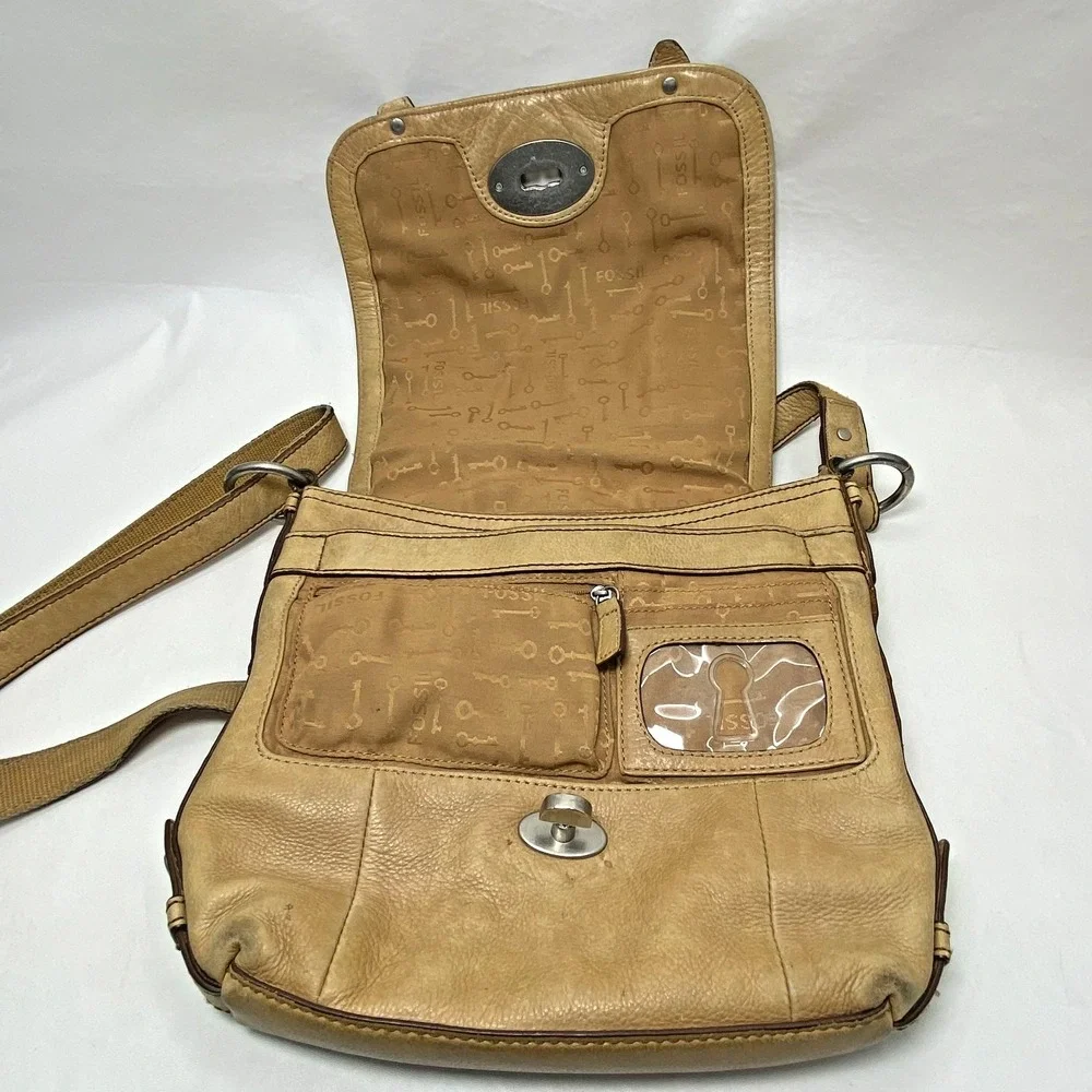 VTG Fossil Maddox Distressed Light Brown Leather Crossbody Messenger‎ Bag